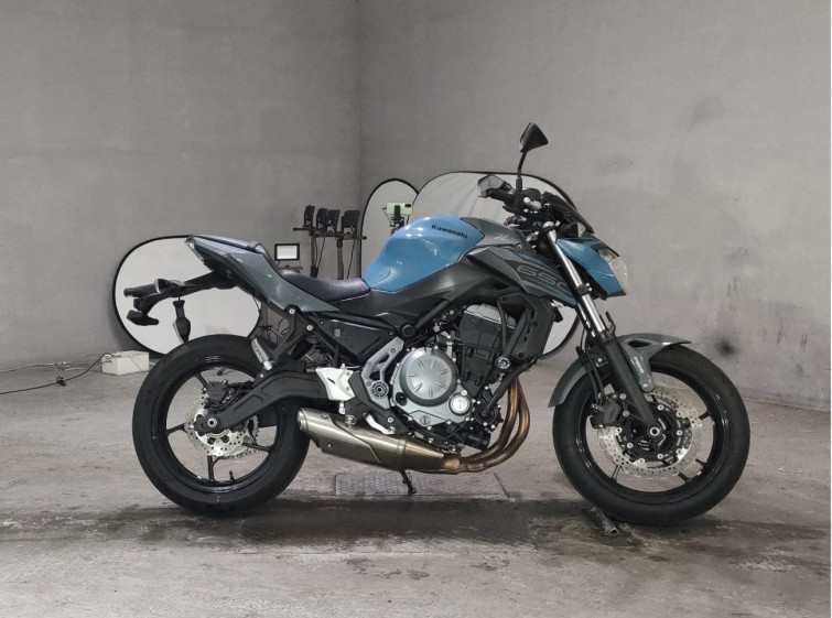 Мотоцикл Kawasaki Z650 с пробегом 1407 km