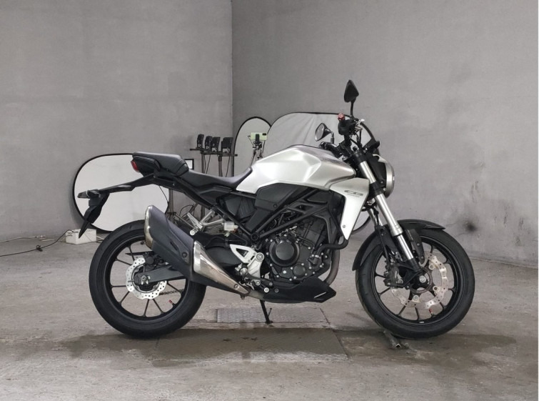 Мотоцикл Honda CB250R з пробігом 32073 km