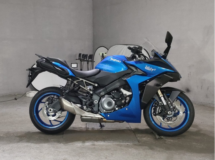 Мотоцикл Suzuki gsx-s1000 gt с пробегом 1623 km