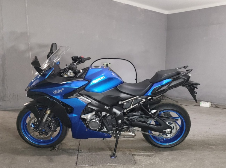 Мотоцикл Suzuki gsx-s1000 gt с пробегом 1623 km