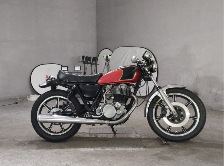 Мотоцикл Yamaha SR400 з пробігом 46757 km
