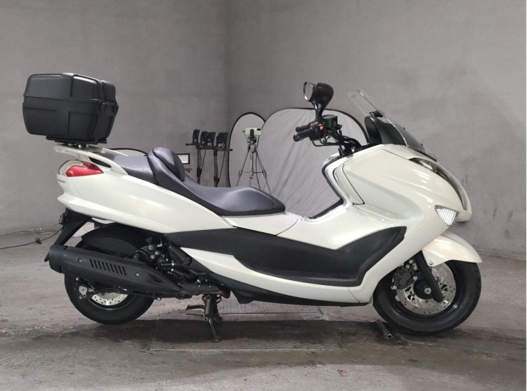 Мотоцикл Yamaha MAJESTY 250 с пробегом 6715 km