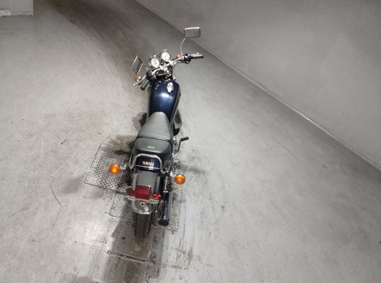 Мотоцикл Yamaha SR400 с пробегом 9697 km