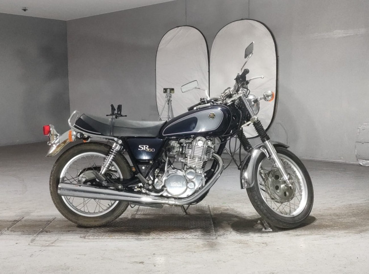 Мотоцикл Yamaha SR400 с пробегом 9697 km
