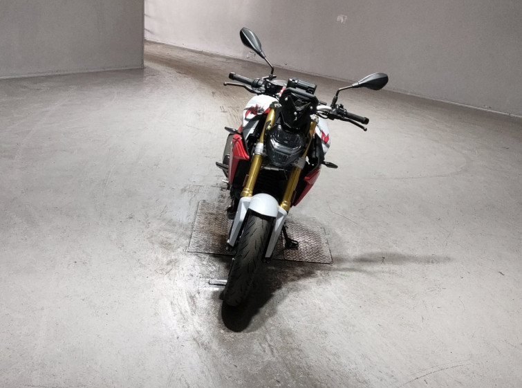 Мотоцикл BMW F900R с пробегом 38380 km