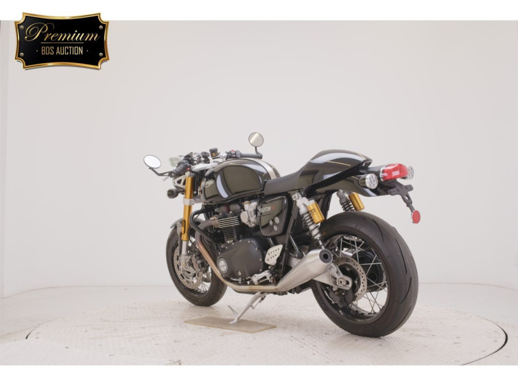 Мотоцикл Triumph THRUXTON 1200 RS з пробігом 2910 km