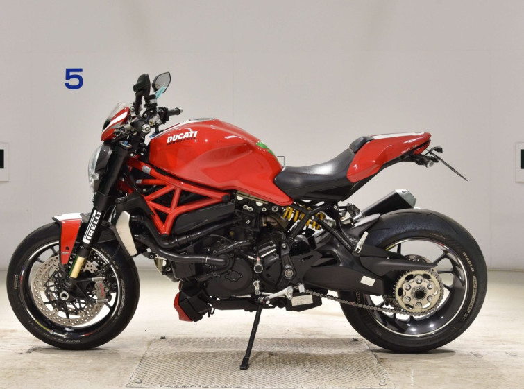 Мотоцикл Ducati MONSTER 1200R з пробігом 10904 km