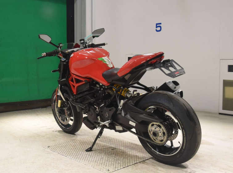 Мотоцикл Ducati MONSTER 1200R з пробігом 10904 km