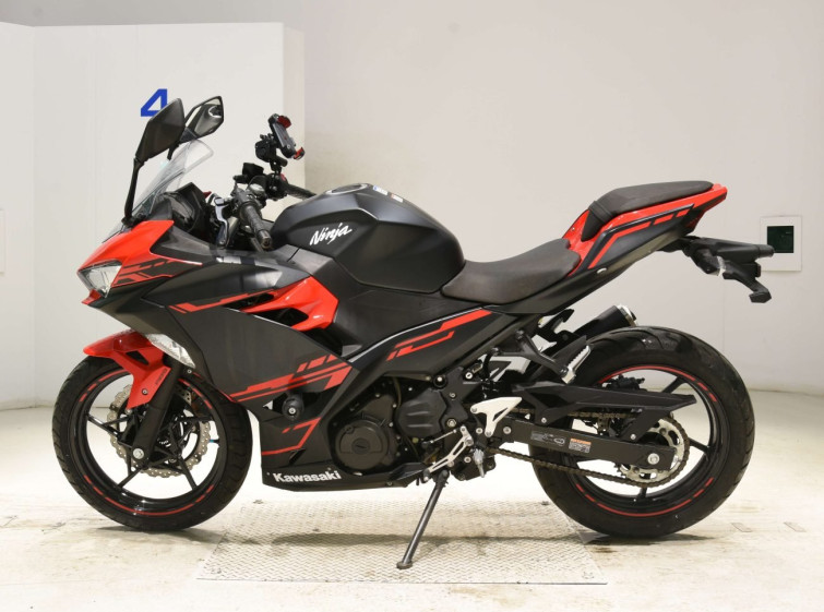 Мотоцикл Kawasaki NINJA250