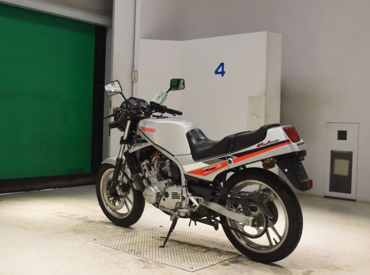 Мотоцикл Suzuki GF250S з пробігом 1949 km