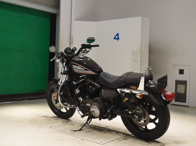 Мотоцикл HD SPORTSTER XL883R