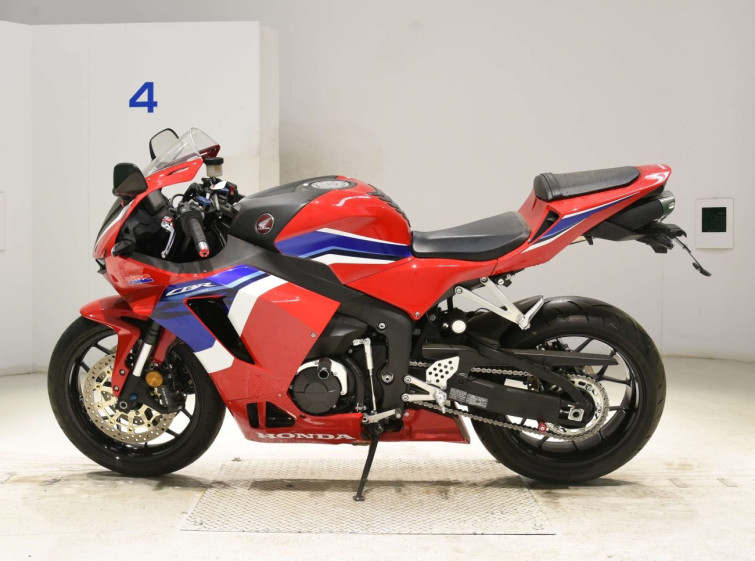 Мотоцикл Honda CBR600RR з пробігом 2340 km