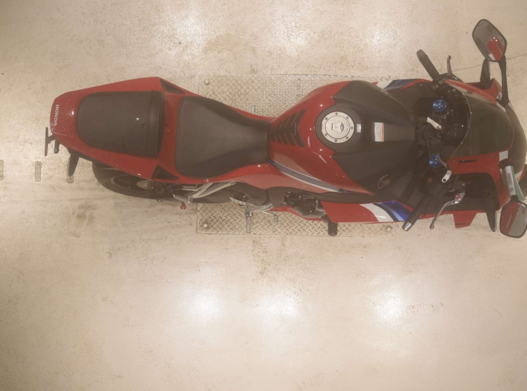 Мотоцикл Honda CBR600RR з пробігом 2340 km