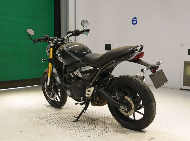 Мотоцикл Triumph speed 400