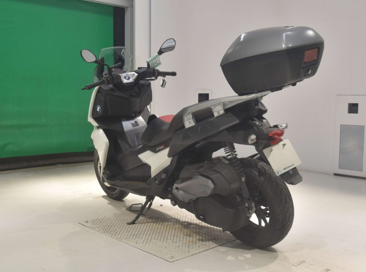 Мотоцикл BMW C400X