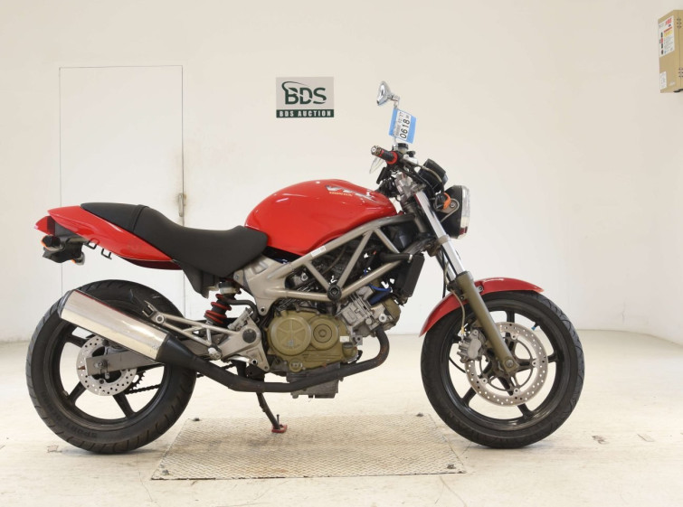 Мотоцикл Honda VTR250 с пробегом 26703 km