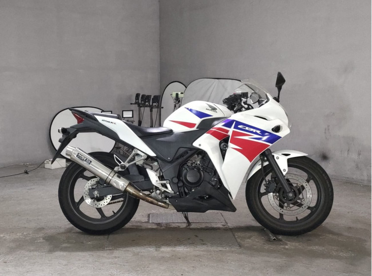 Мотоцикл Honda CBR250R с пробегом 24133 km