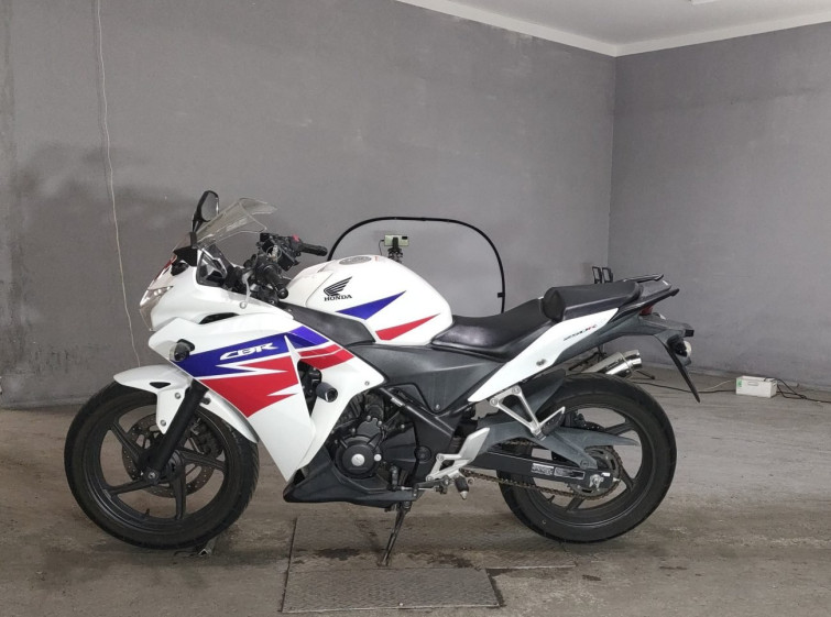 Мотоцикл Honda CBR250R с пробегом 24133 km