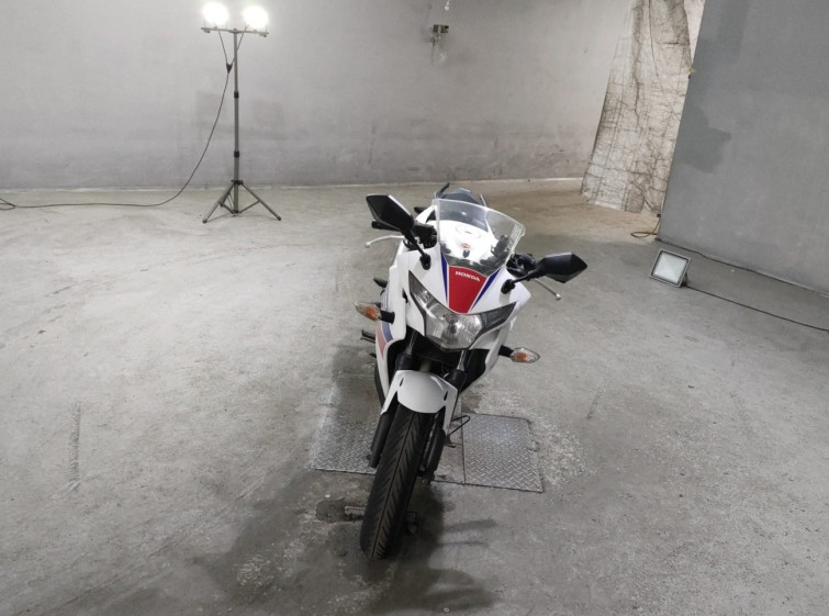 Мотоцикл Honda CBR250R с пробегом 24133 km
