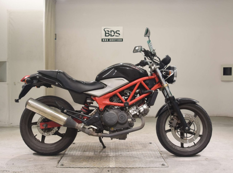 Мотоцикл Honda VTR250 з пробігом 52269 km