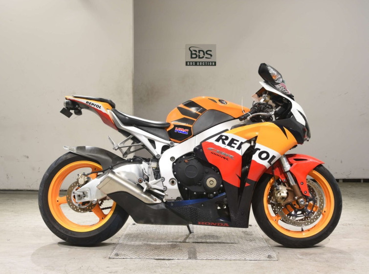 Мотоцикл Honda CBR1000RR з пробігом 31682 km