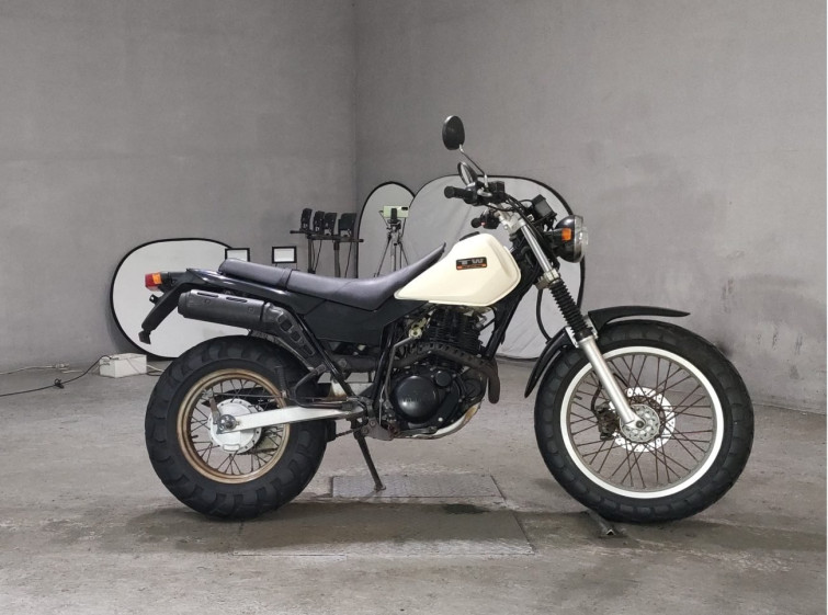 Мотоцикл Yamaha TW225 с пробегом 10206 km