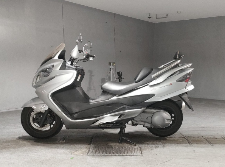 Мотоцикл Suzuki SKYWAVE 400 с пробегом 73923 km