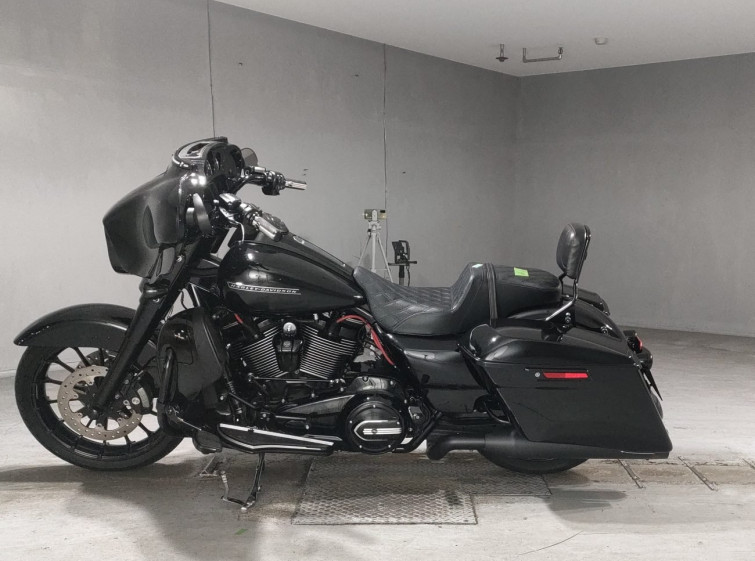 Мотоцикл HD STREET GLIDE FLHXS1870 з пробігом 16495 km