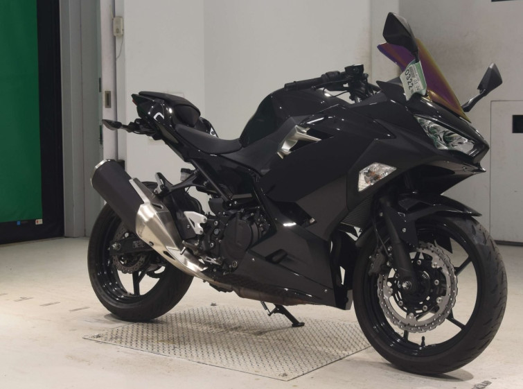 Мотоцикл Kawasaki NINJA400 з пробігом 23207 km