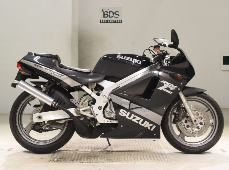 Мотоцикл Suzuki RGV250 з пробігом 9513 km