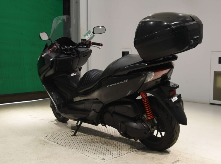 Мотоцикл Honda FORZA SI з пробігом 58728 km
