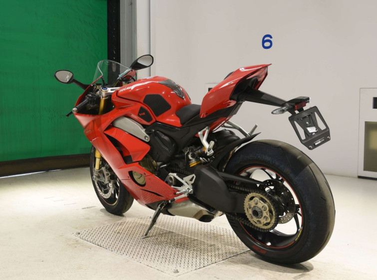 Мотоцикл Ducati PANIGALE V4S з пробігом 46323 km