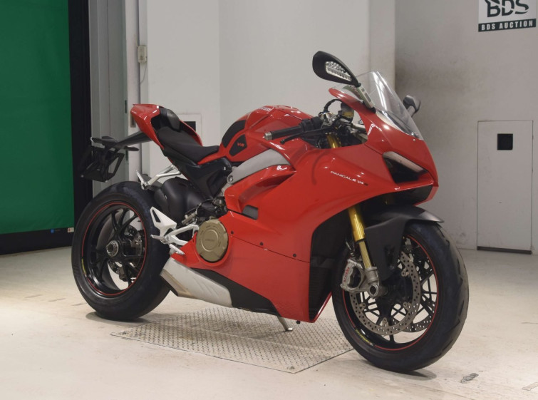 Мотоцикл Ducati PANIGALE V4S з пробігом 46323 km