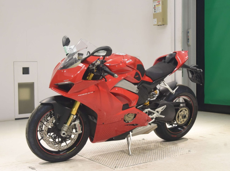 Мотоцикл Ducati PANIGALE V4S з пробігом 46323 km