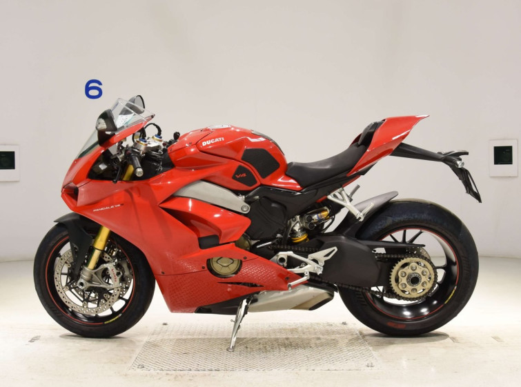Мотоцикл Ducati PANIGALE V4S з пробігом 46323 km