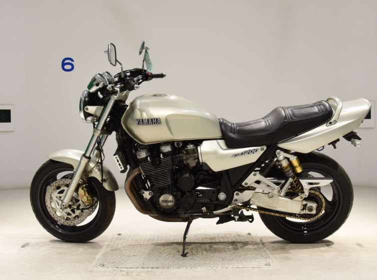 Мотоцикл Yamaha XJR1200 с пробегом 62315 km