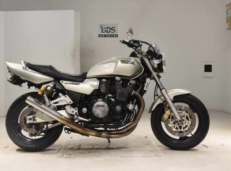 Мотоцикл Yamaha XJR1200 с пробегом 62315 km