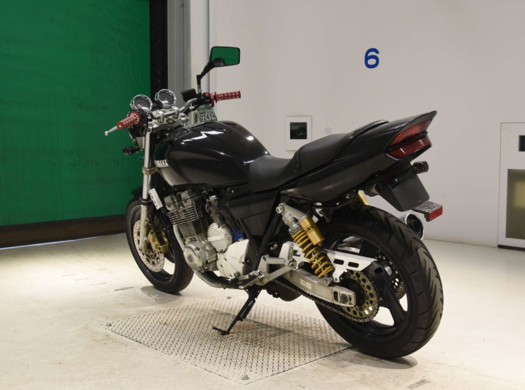 Мотоцикл Yamaha XJR400