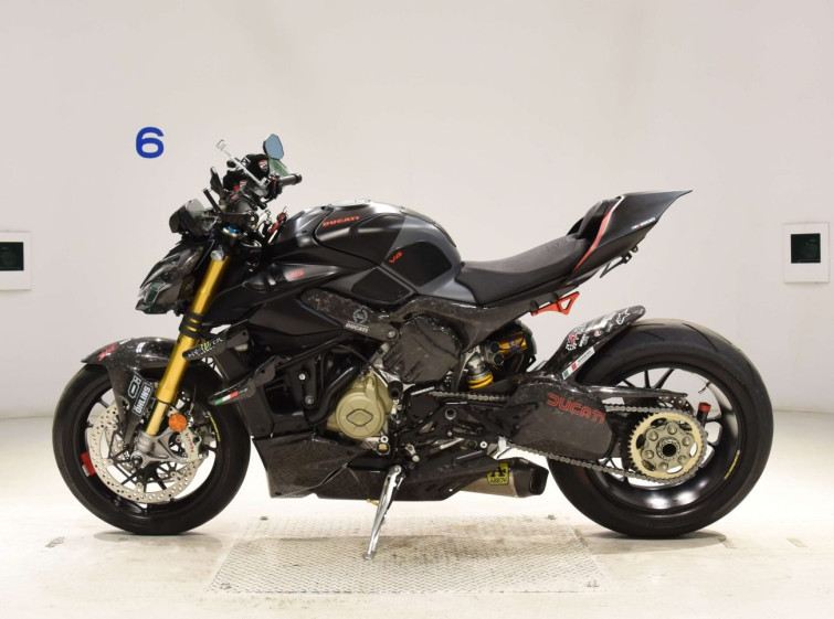 Мотоцикл Ducati STREET FIGHTER V4S с пробегом 8244 km