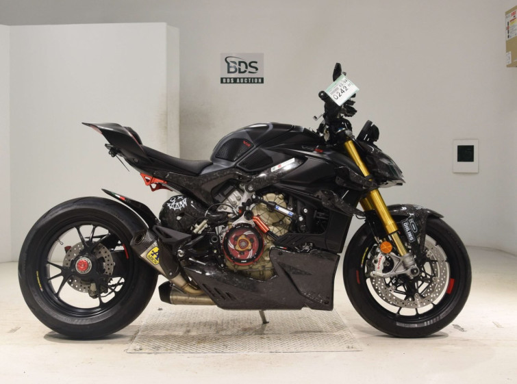 Мотоцикл Ducati STREET FIGHTER V4S с пробегом 8244 km