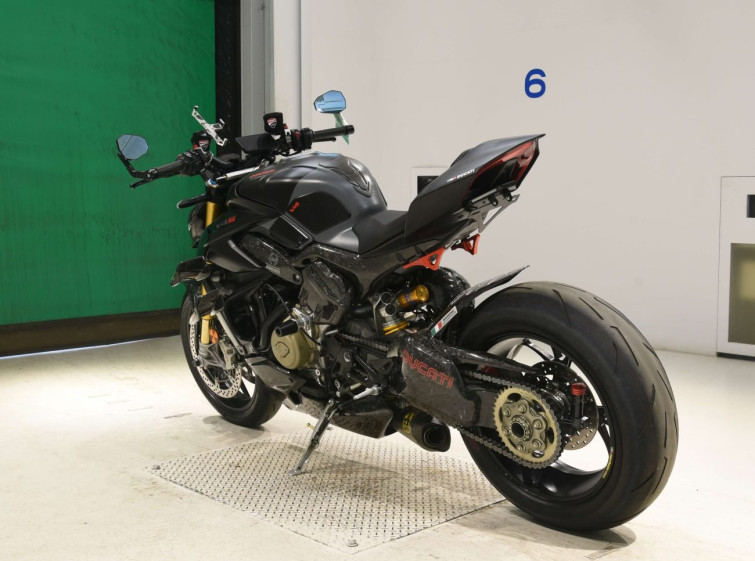 Мотоцикл Ducati STREET FIGHTER V4S с пробегом 8244 km