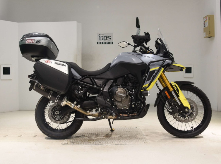 Мотоцикл Suzuki V-STROM 800DE з пробігом 4851 km
