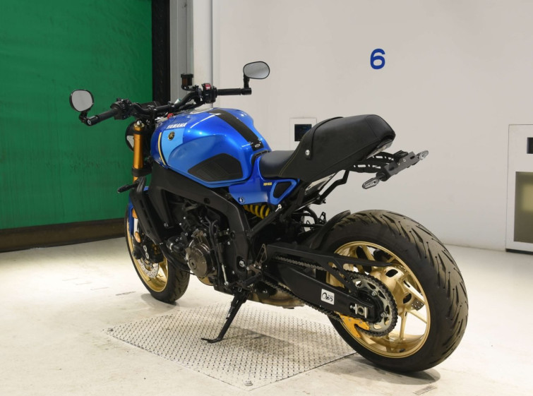 Мотоцикл Yamaha XSR900-2
