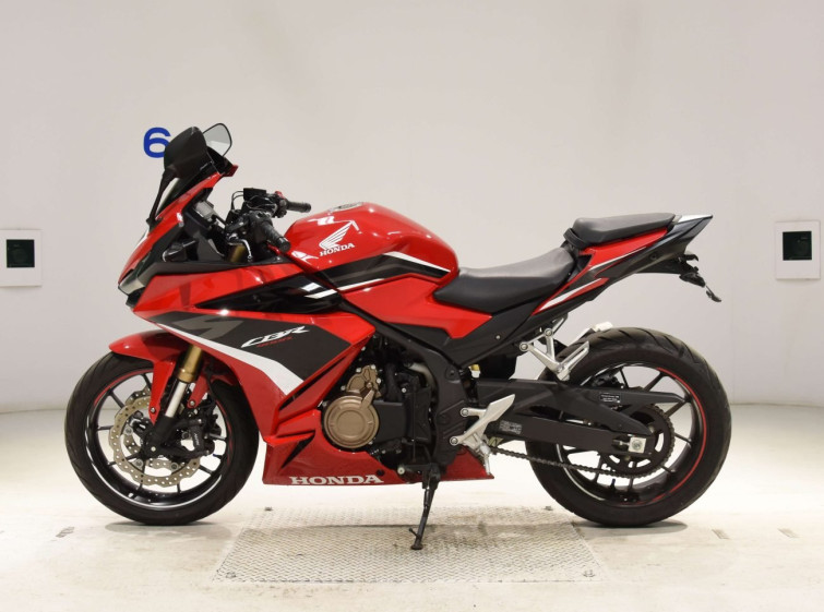 Мотоцикл Honda CBR400R з пробігом 8759 km