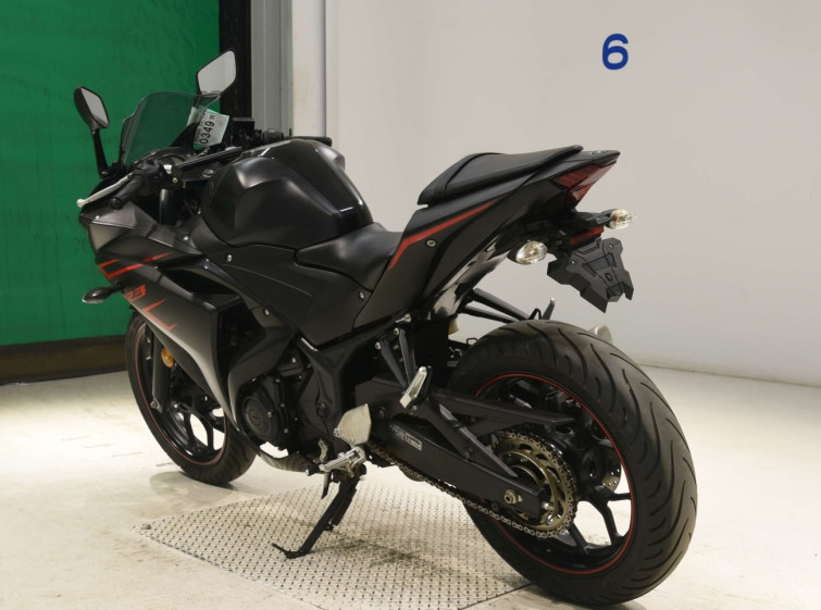 Мотоцикл Yamaha YZF-R3 з пробігом 18405 km