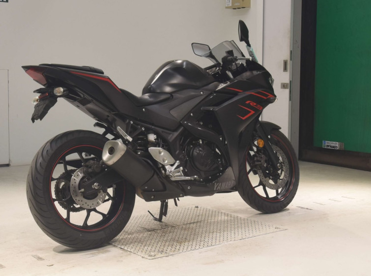 Мотоцикл Yamaha YZF-R3 з пробігом 18405 km