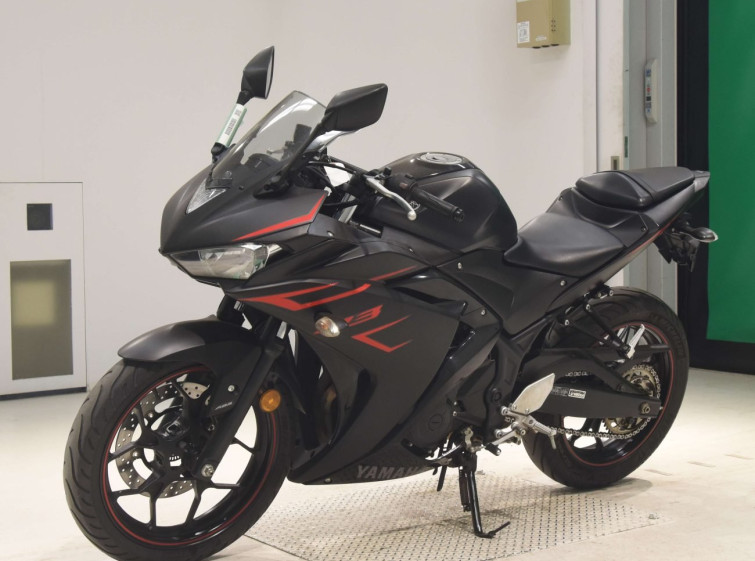 Мотоцикл Yamaha YZF-R3 з пробігом 18405 km