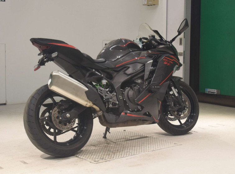 Мотоцикл Kawasaki ZX-4RR