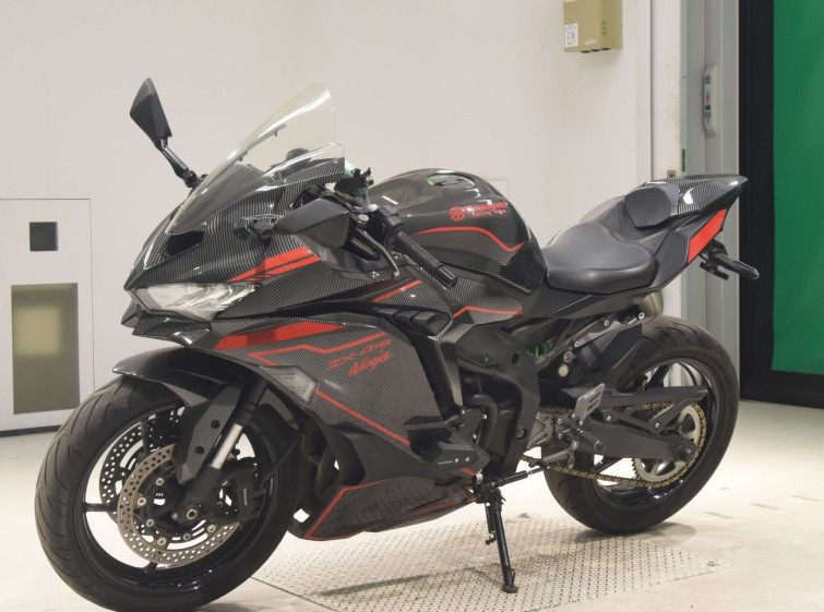 Мотоцикл Kawasaki ZX-4RR