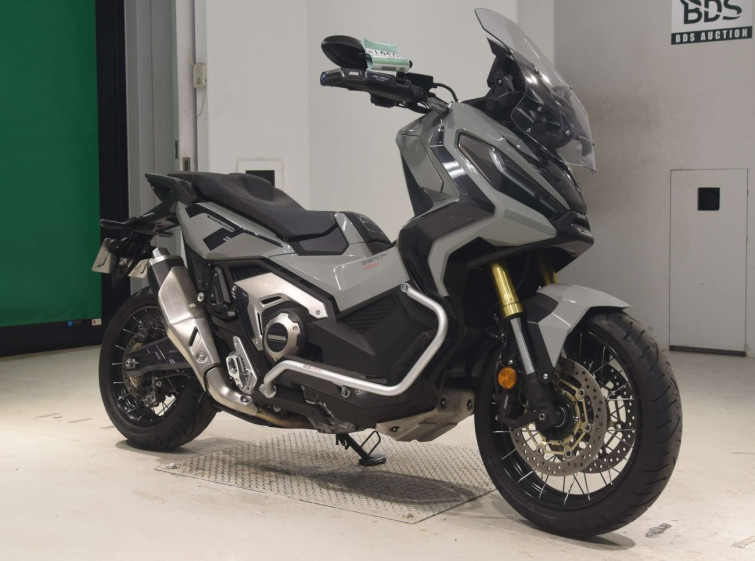 Мотоцикл Honda X-ADV750 з пробігом 12642 km